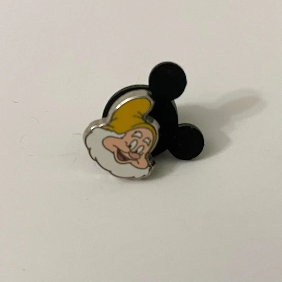 Lot of 3 Snow White Dwarf Pins Dopey Happy - Picture 13 of 13